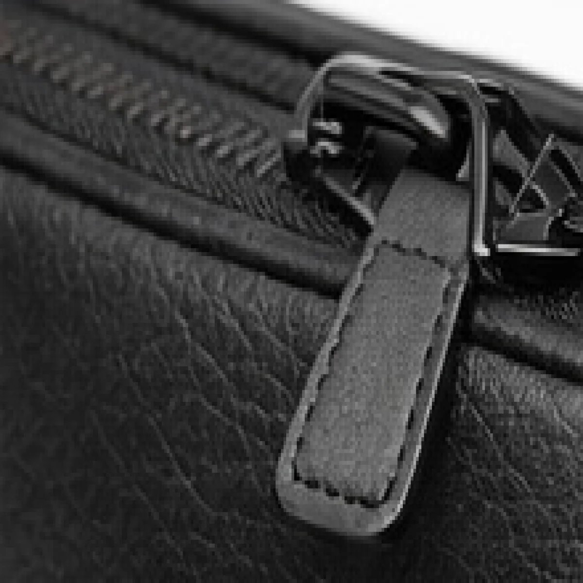 Burberry Leather Clutch Bag – Black Edition - صورة 7
