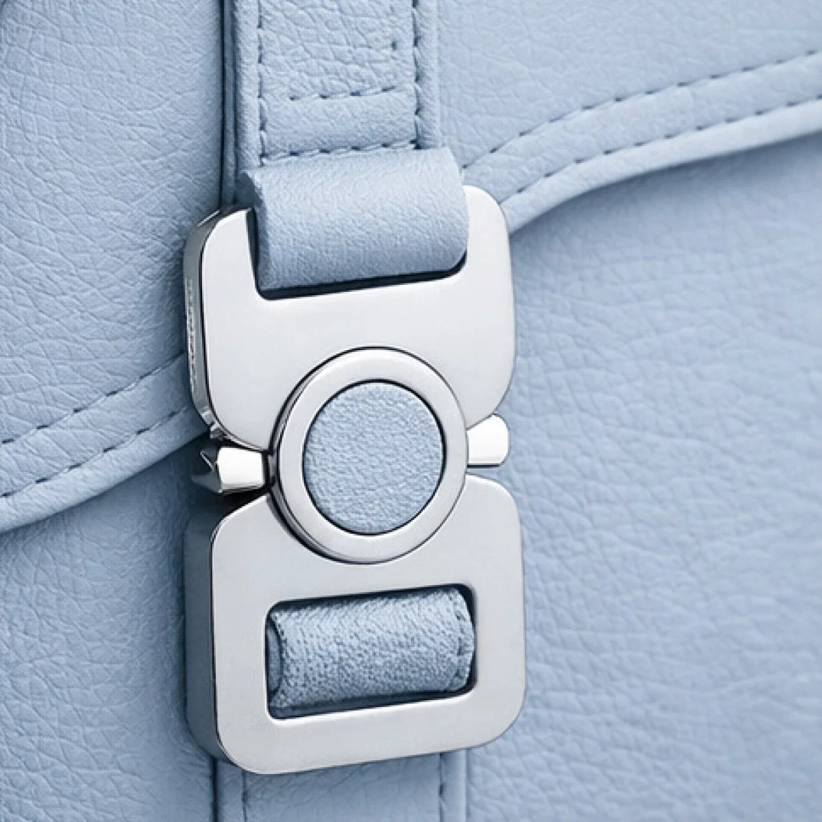 Dior Elegant Mini Crossbody Bag - صورة 8