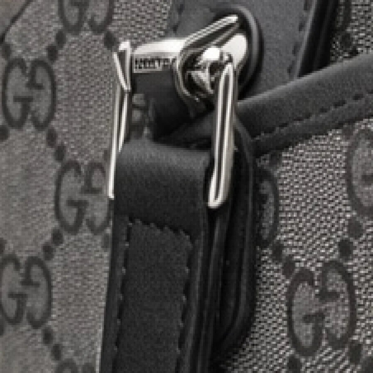 Gucci GG Supreme Canvas Messenger Bag - صورة 3