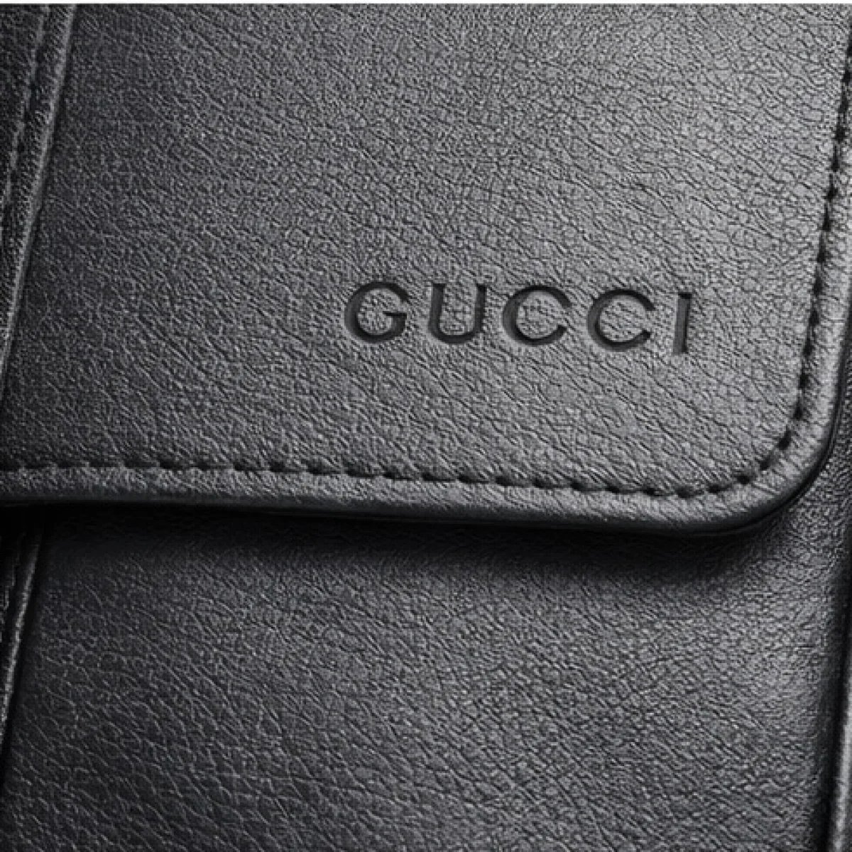 Gucci Leather Messenger Bag – Urban Minimal Edition - صورة 9