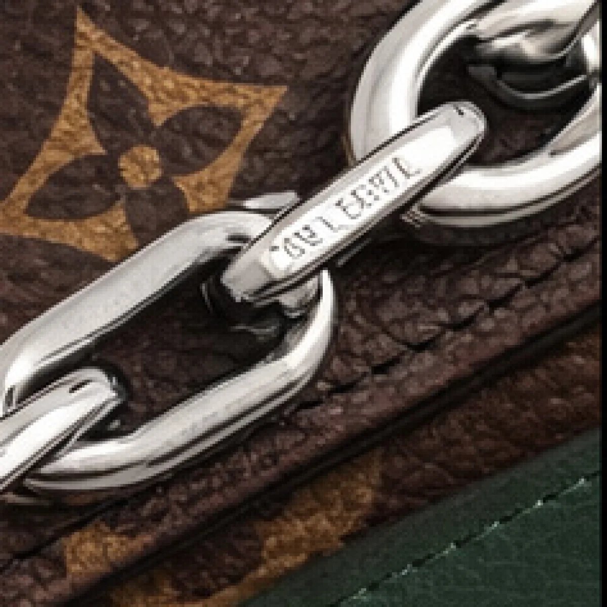 Louis Vuitton Monogram Chain Wallet Bag - صورة 3