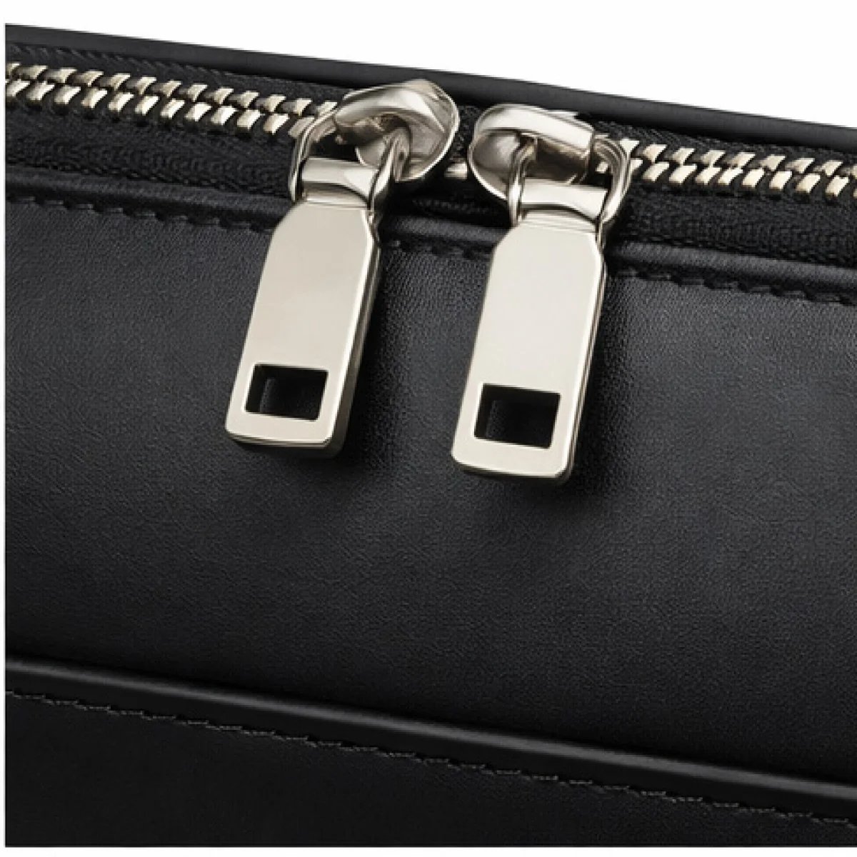 Prada Saffiano Leather Briefcase - صورة 3