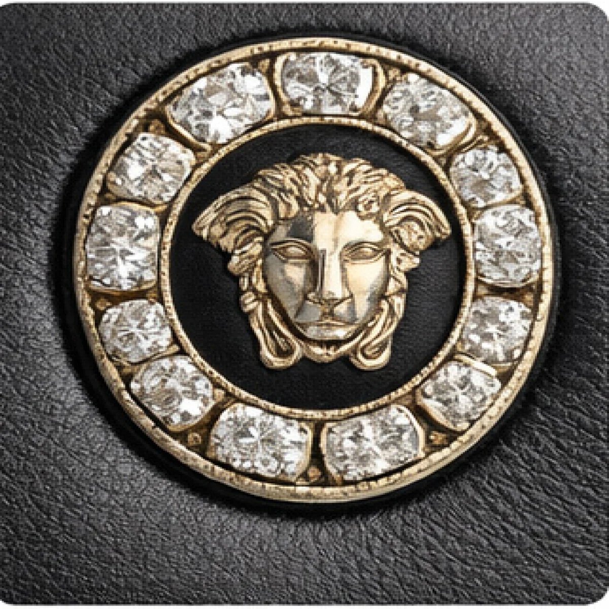 Royal Medusa Leather Pouch – Black Edition - صورة 3