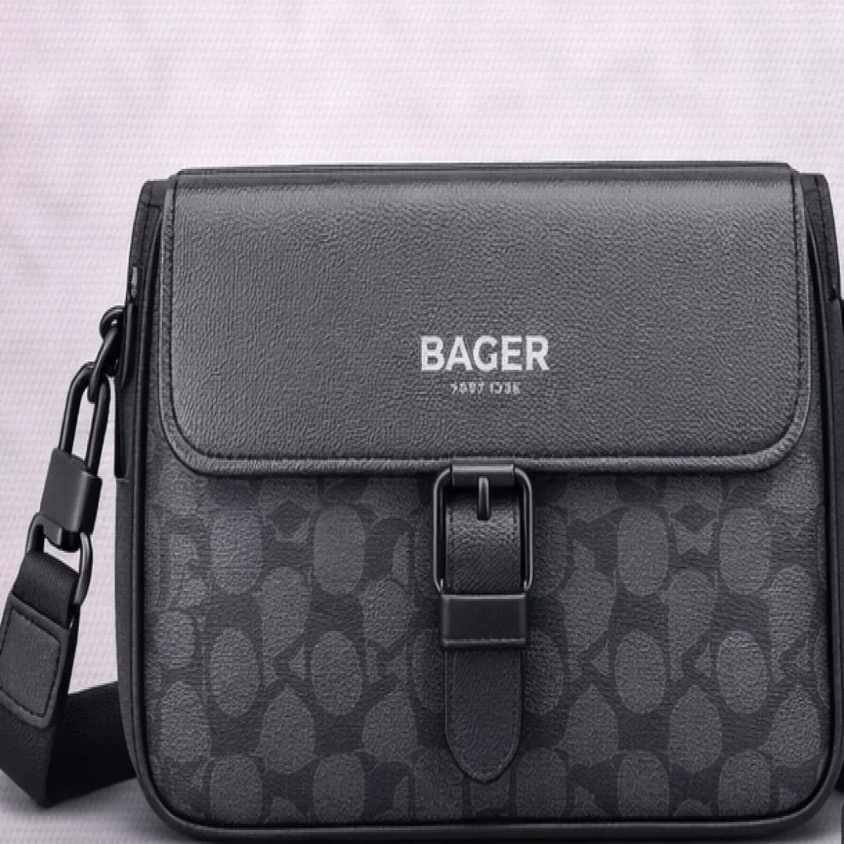 Coach Signature Canvas Leather Crossbody Bag - صورة 11