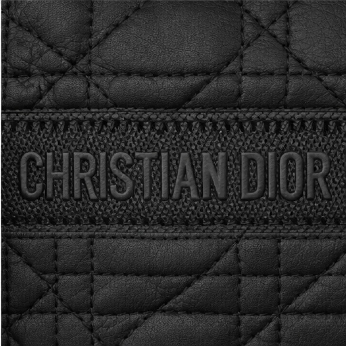 Christian Dior Saddle Bag – Black Quilted Edition - صورة 10