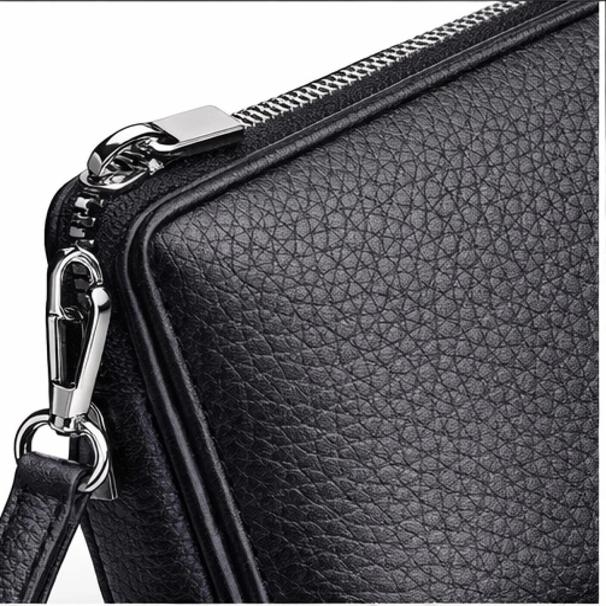 Minimal Classic Leather Zip Clutch – Black Edition - صورة 3