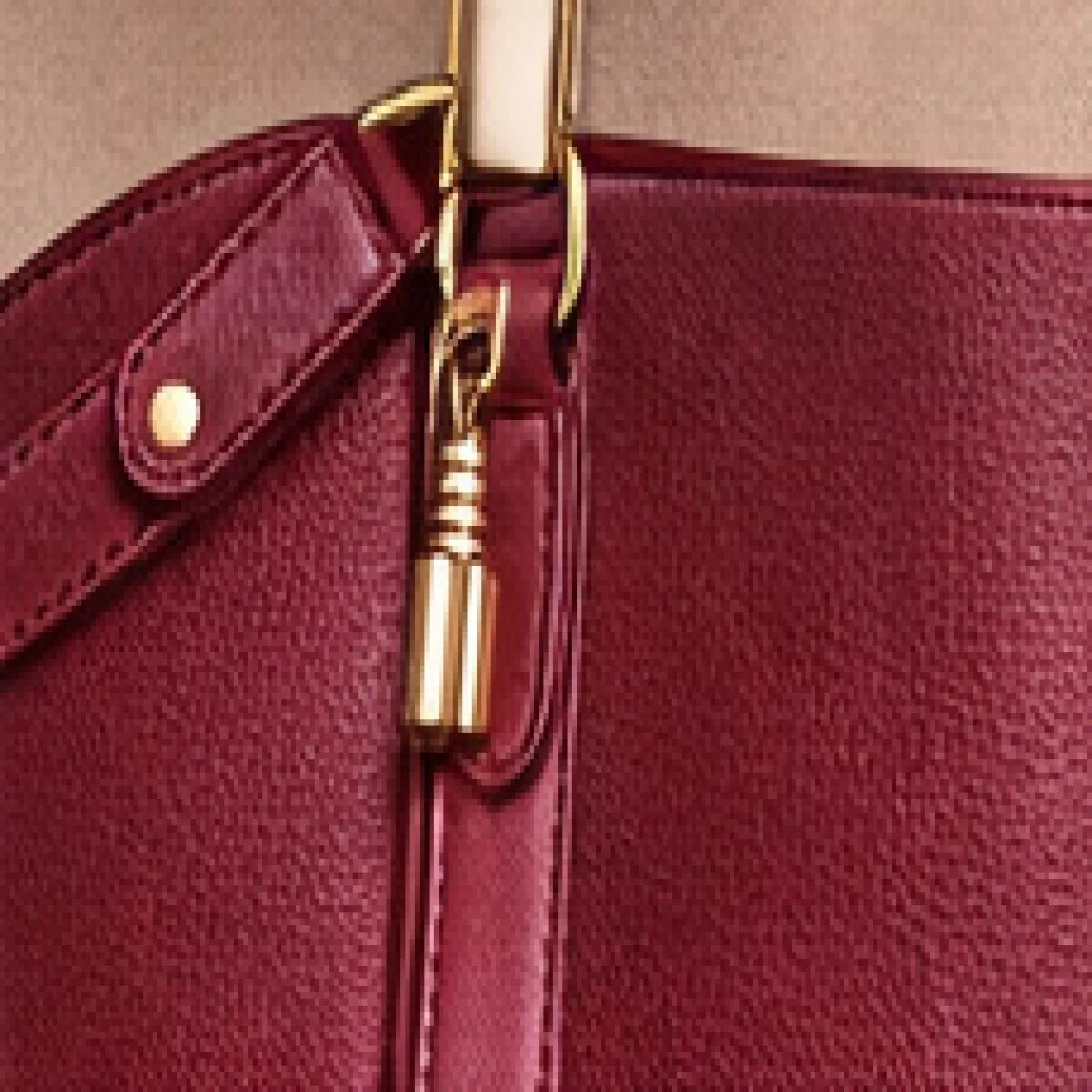 Tory Burch Leather Bucket Crossbody Bag - صورة 8