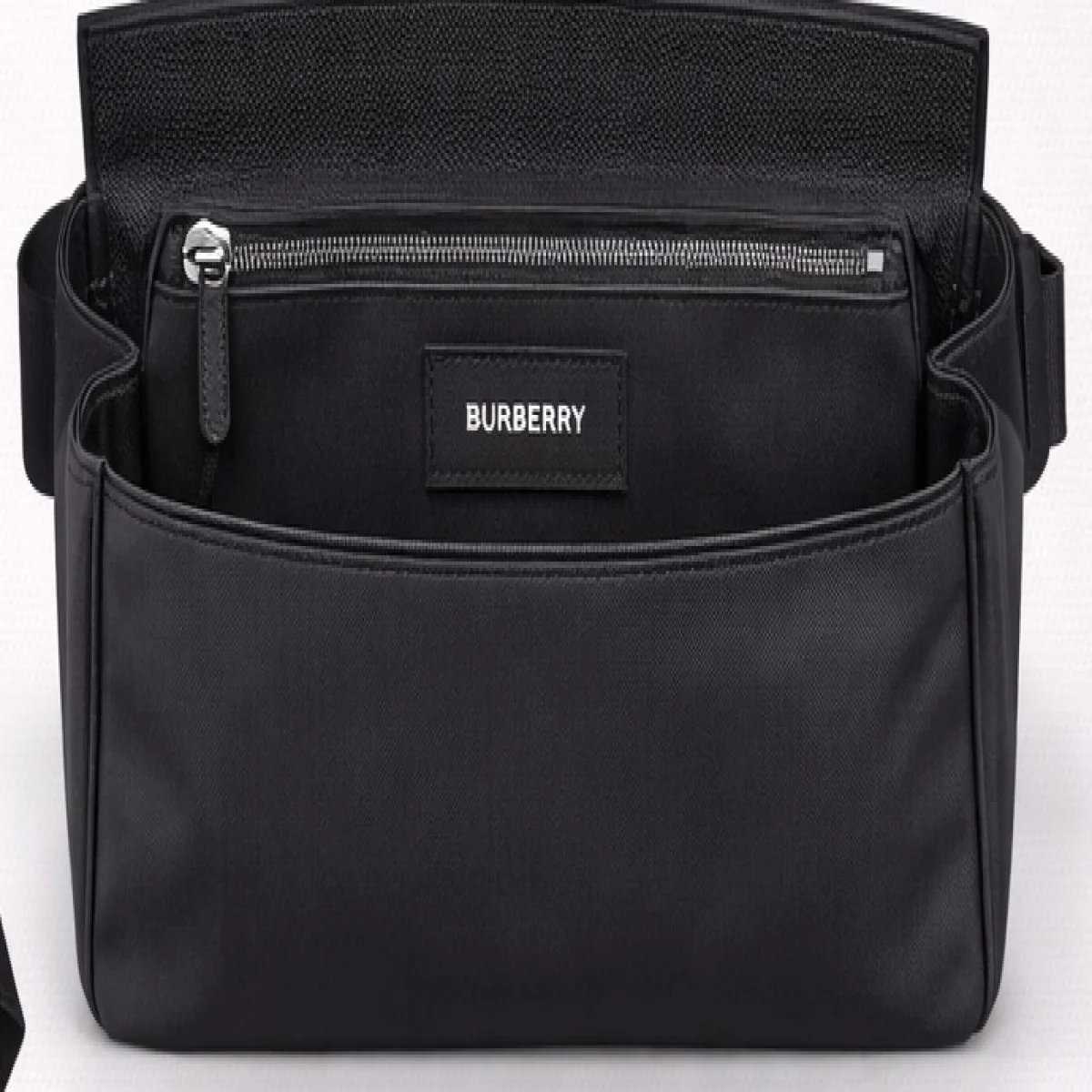 Burberry Logo Leather Belt Bag - صورة 11