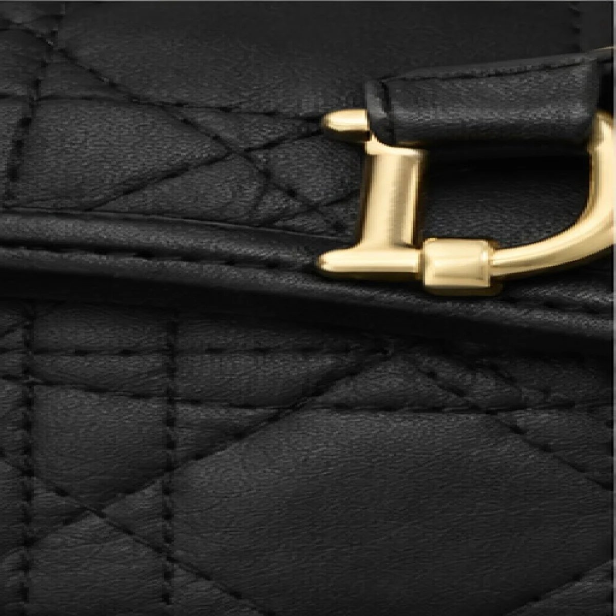 Christian Dior Saddle Bag – Black Quilted Edition - صورة 8