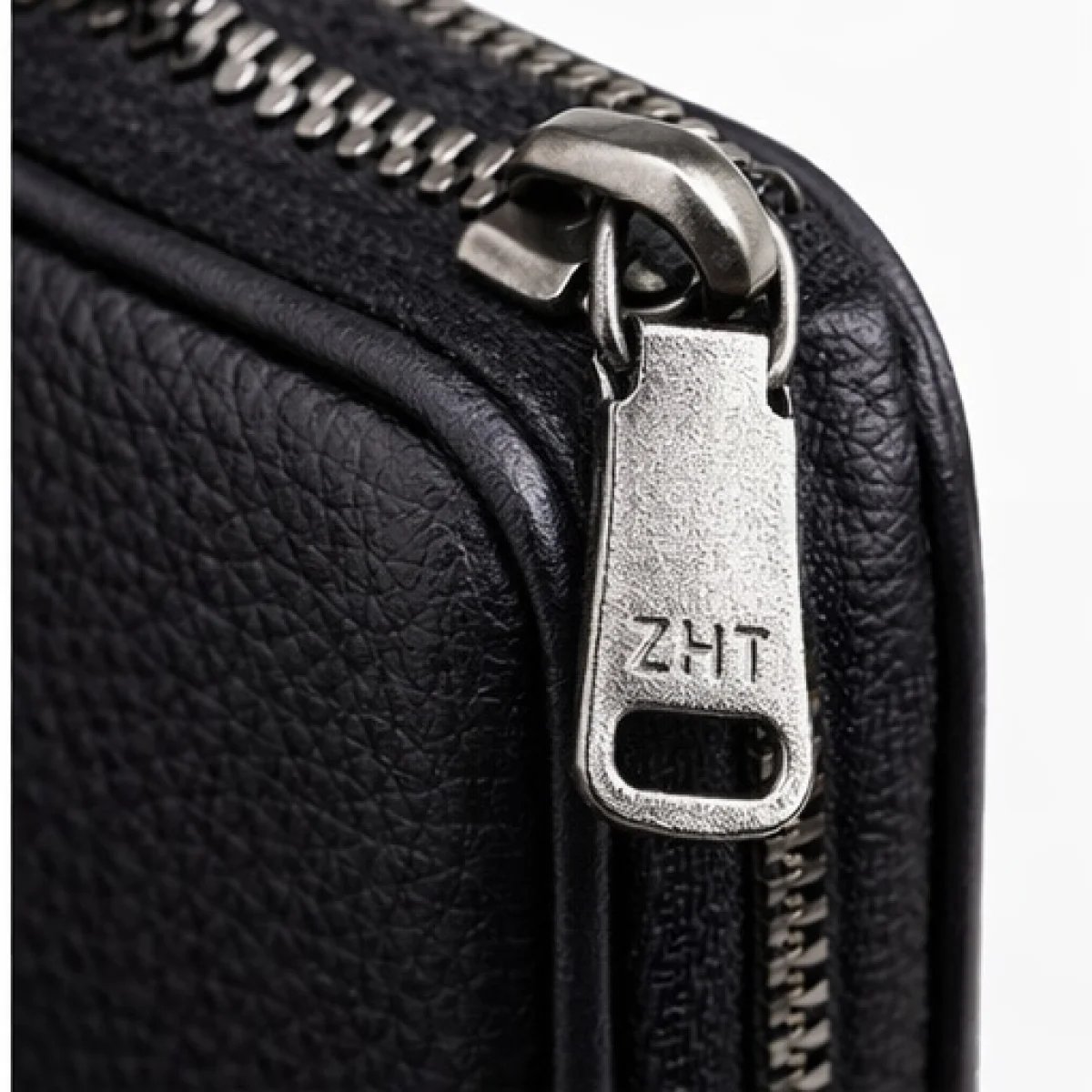 Noir Edge Milano – Monster Eyes Leather Zip Clutch – Black & Yellow Edition - صورة 7