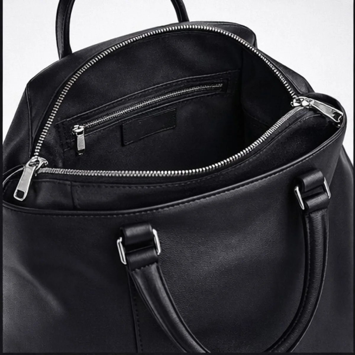 LOEWE Classic Leather Backpack - صورة 5