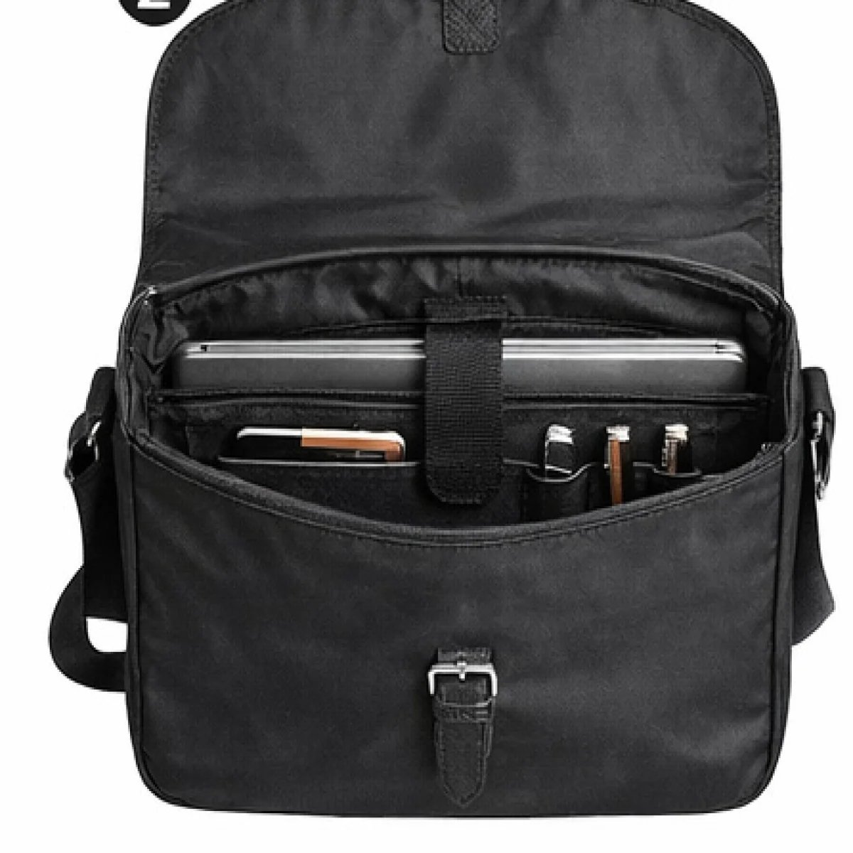 Prada Nylon Messenger Bag – Classic Urban Edition - صورة 10