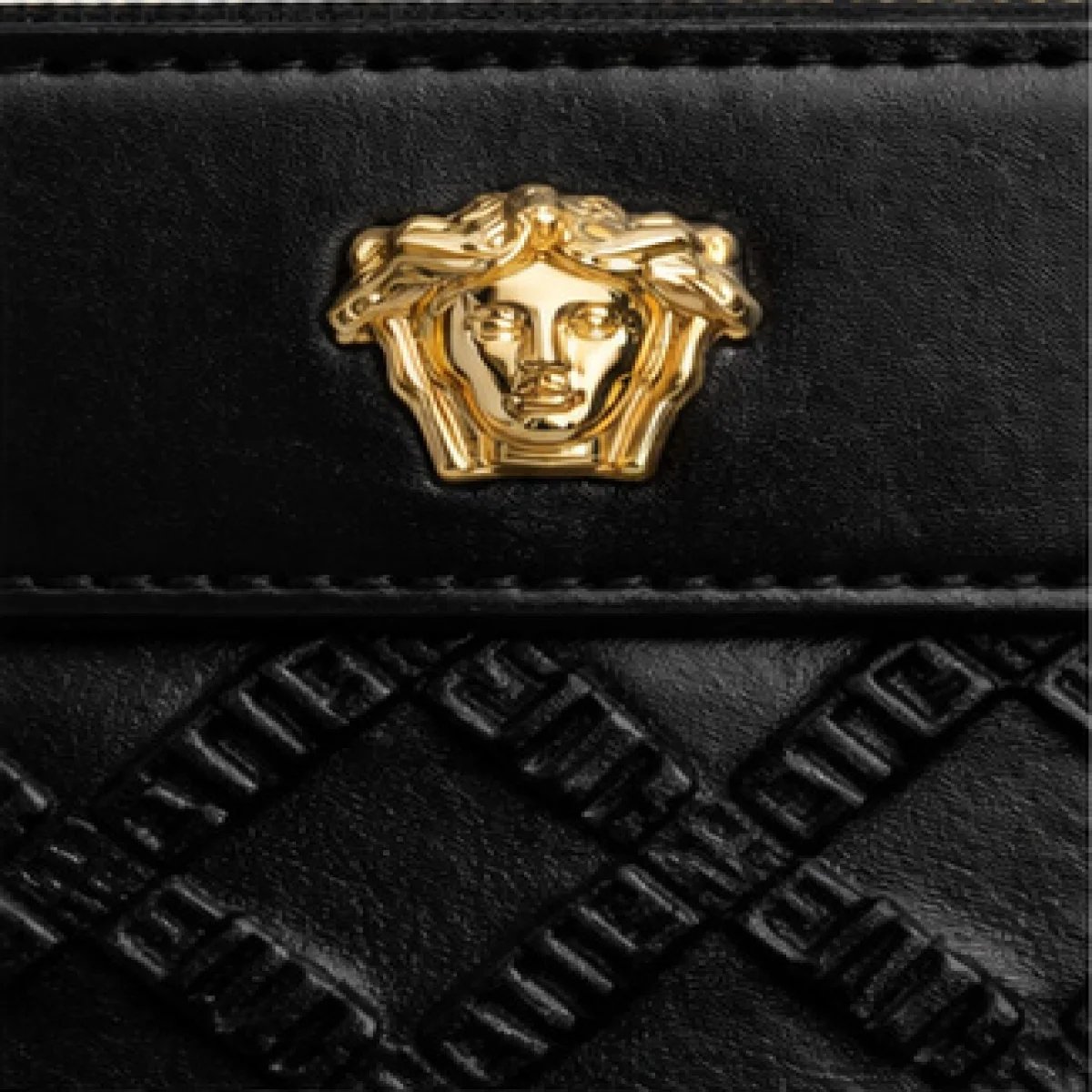 Versace Milano – Medusa Greca Quilted Leather Zip Clutch – Black Edition - صورة 5