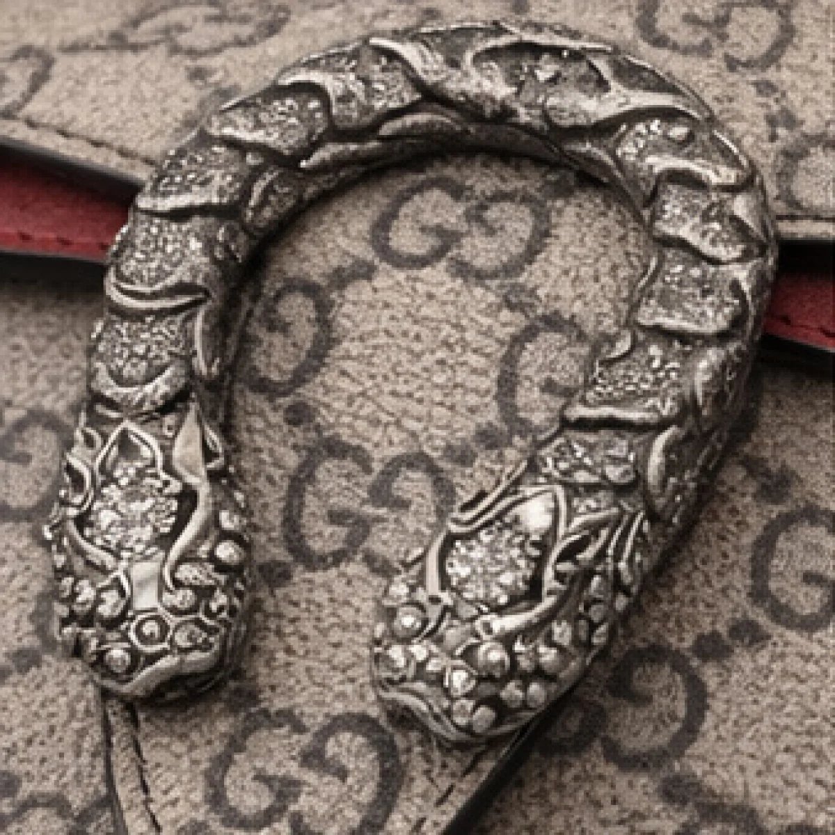 Gucci Dionysus GG Supreme Shoulder Bag - صورة 4