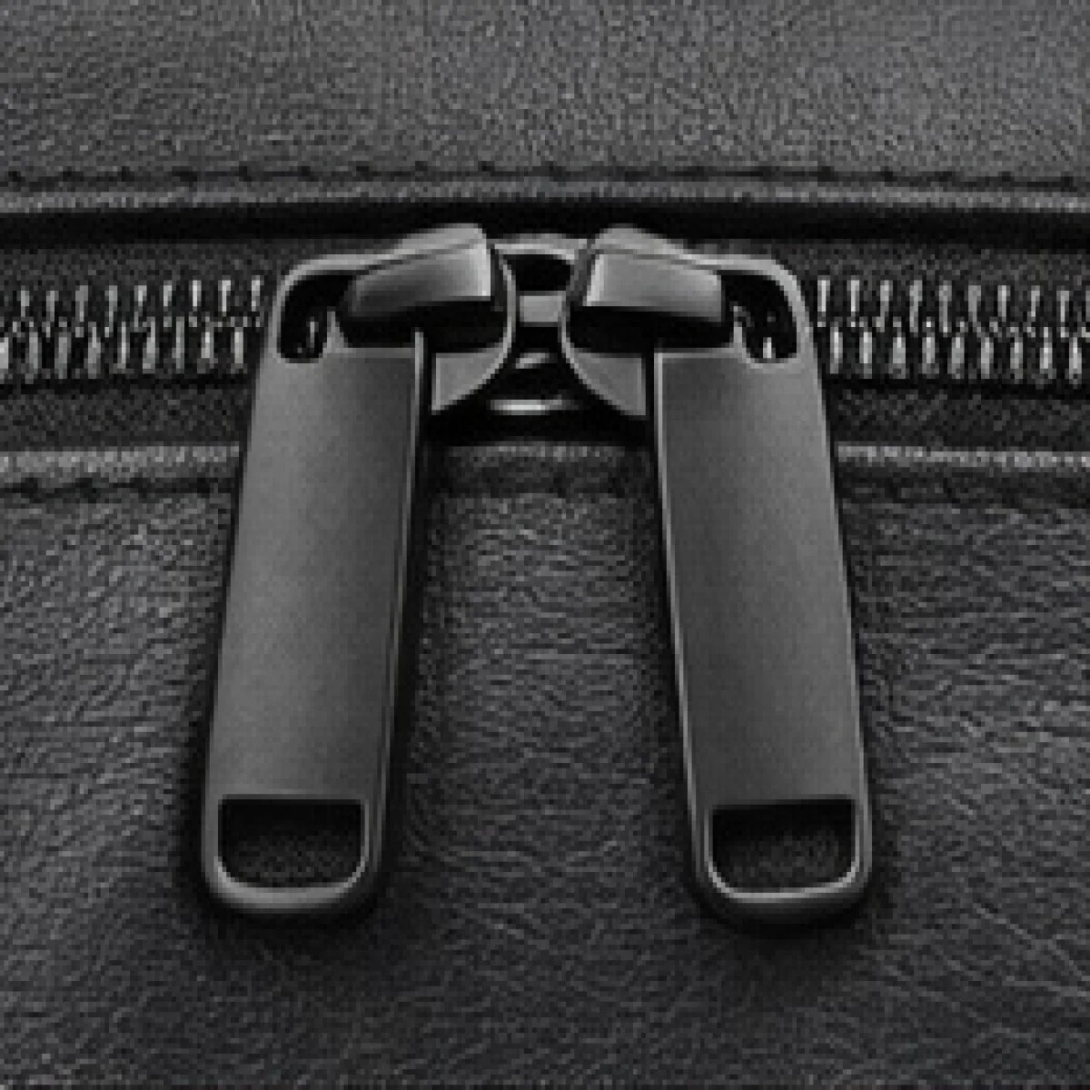 Bottega Veneta Minimal Leather Belt Bag - صورة 9