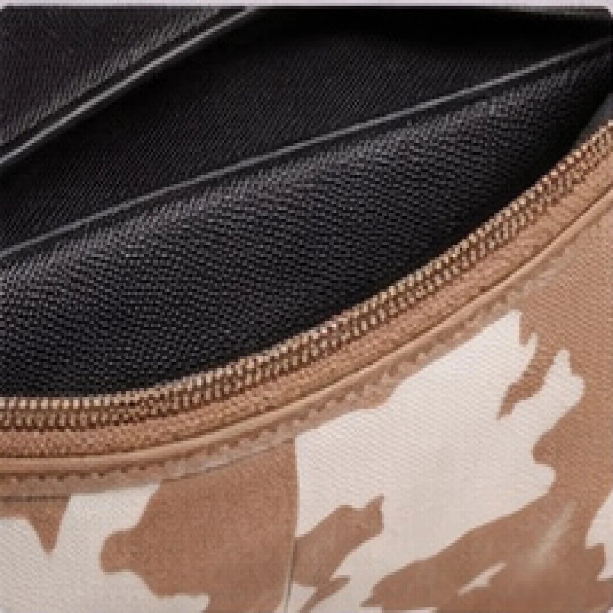 Prada Camouflage Canvas Messenger Bag - صورة 2