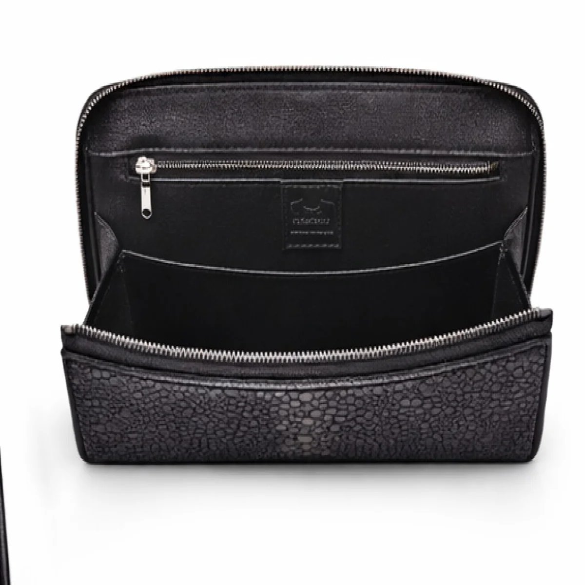Bottega Veneta Milano – Stingray Exotic Leather Clutch – Black Edition - صورة 4