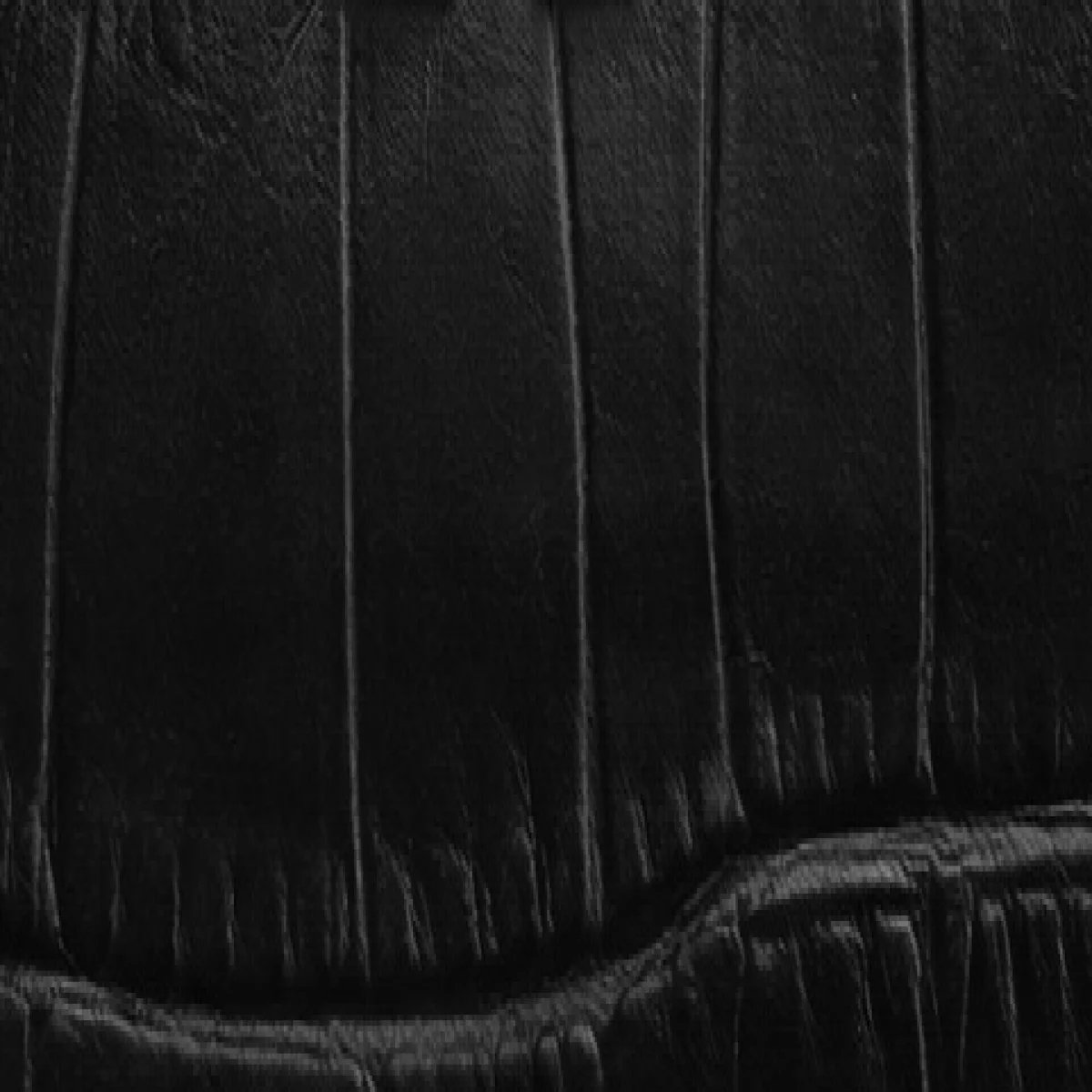 Versace – Medusa Studded Croc Leather Clutch – Black Edition - صورة 2