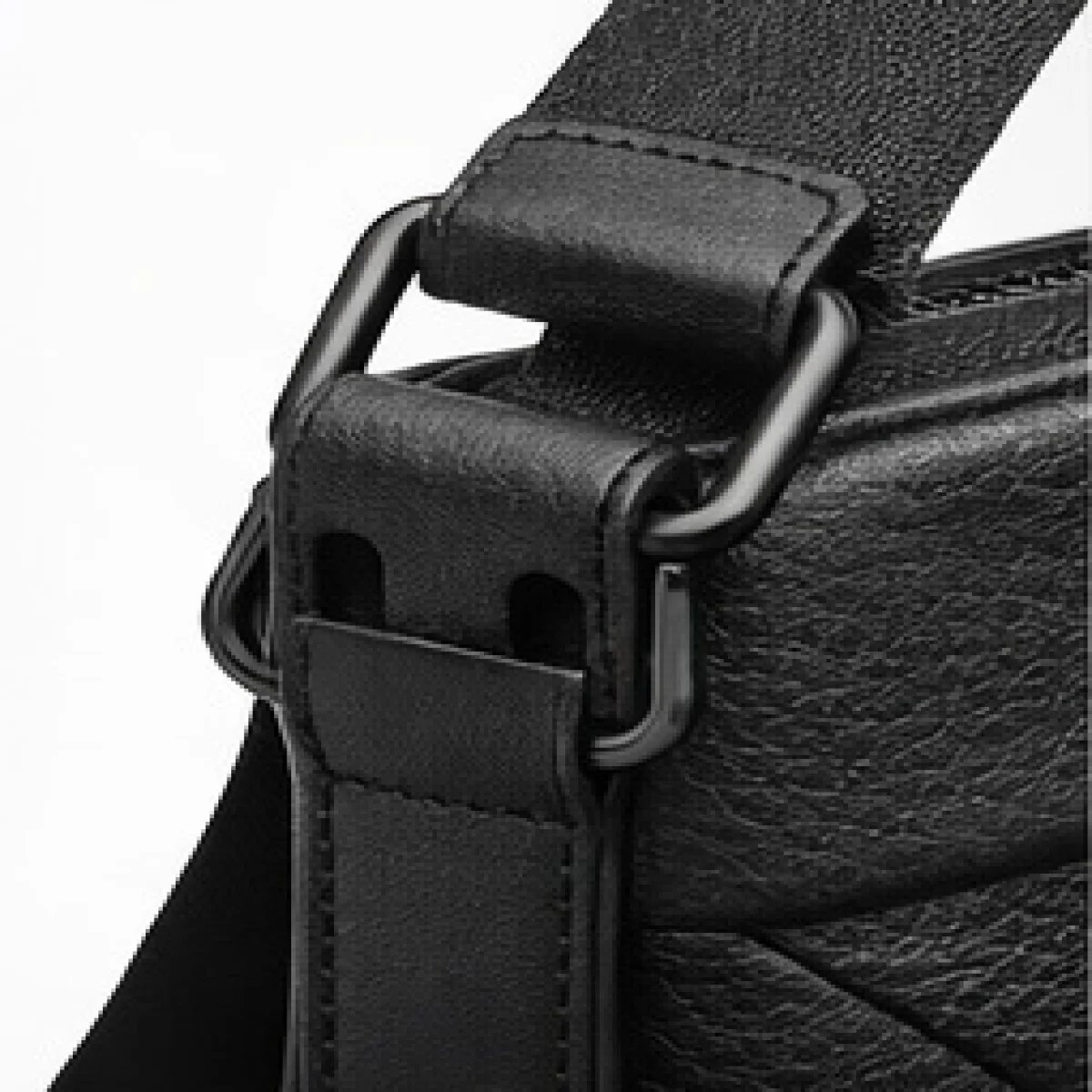 Burberry Leather Clutch Bag – Black Edition - صورة 8