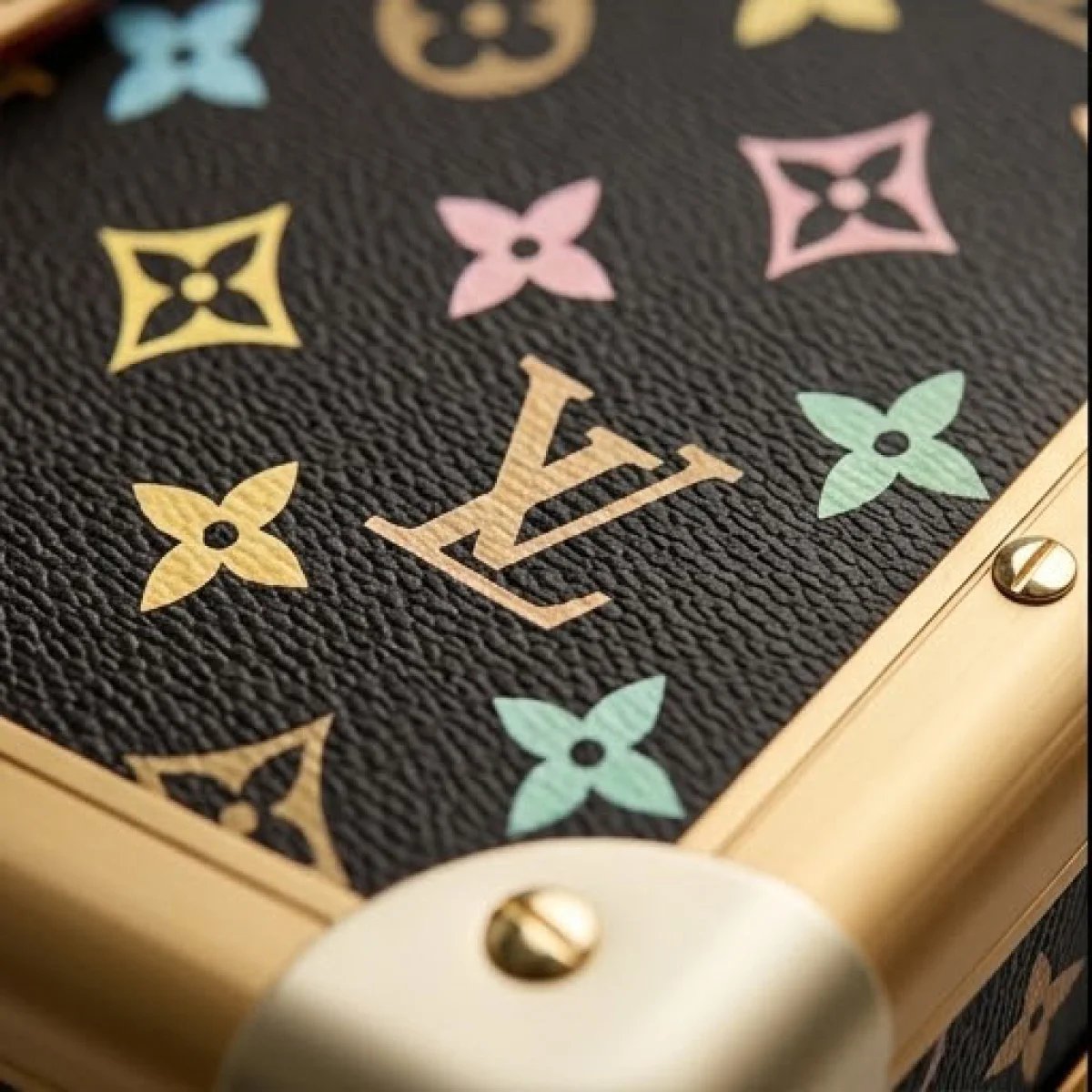Louis Vuitton – Multicolor Monogram Rolling Travel Suitcase Premium Edition - صورة 2
