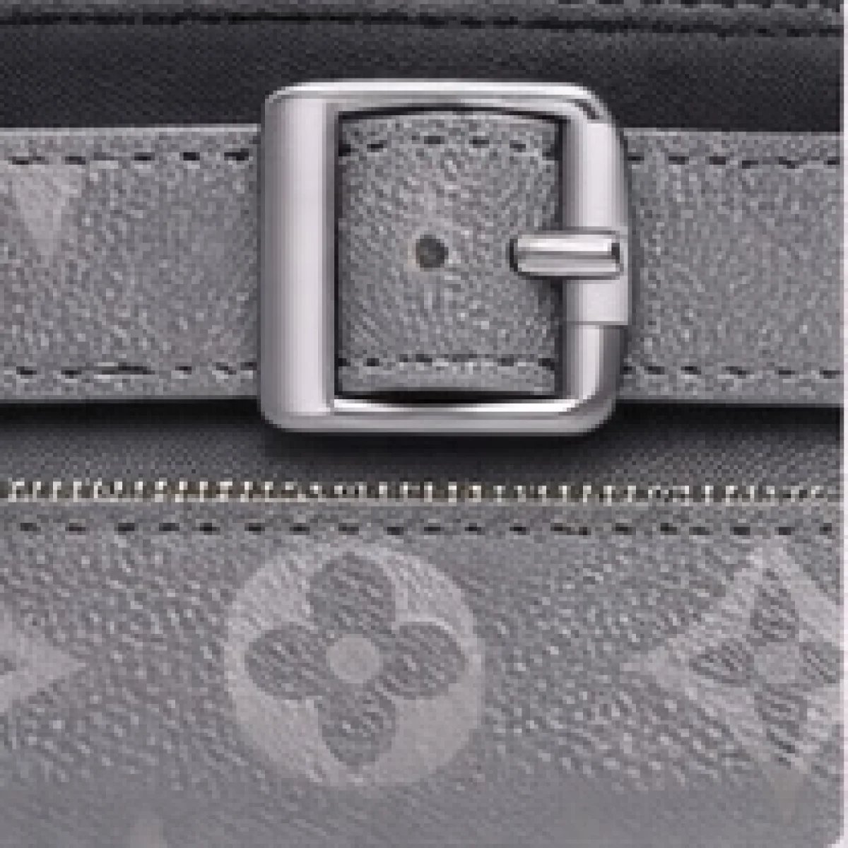 Louis Vuitton Monogram Eclipse Belt Bag - صورة 2
