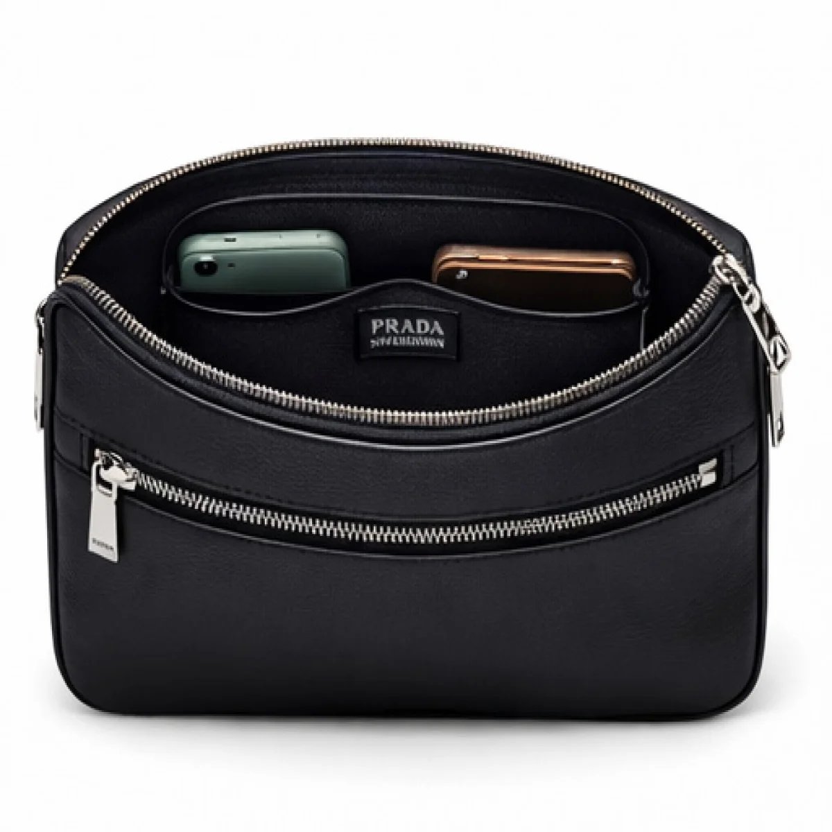 Prada Classic Leather Pouch Bag - صورة 4