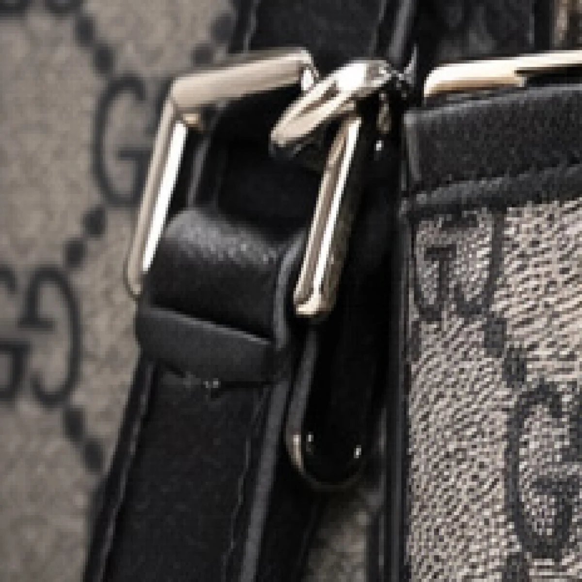 Gucci Ophidia GG Supreme Mini Crossbody Bag - صورة 6
