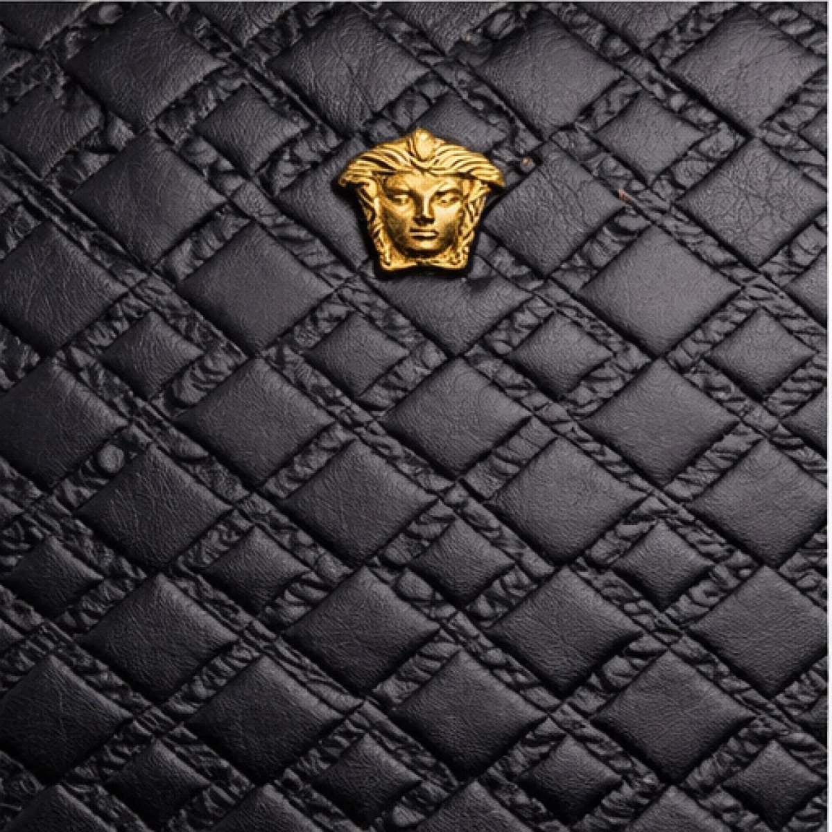 Versace La Medusa Quilted Leather Pouch – Black & Gold - صورة 8