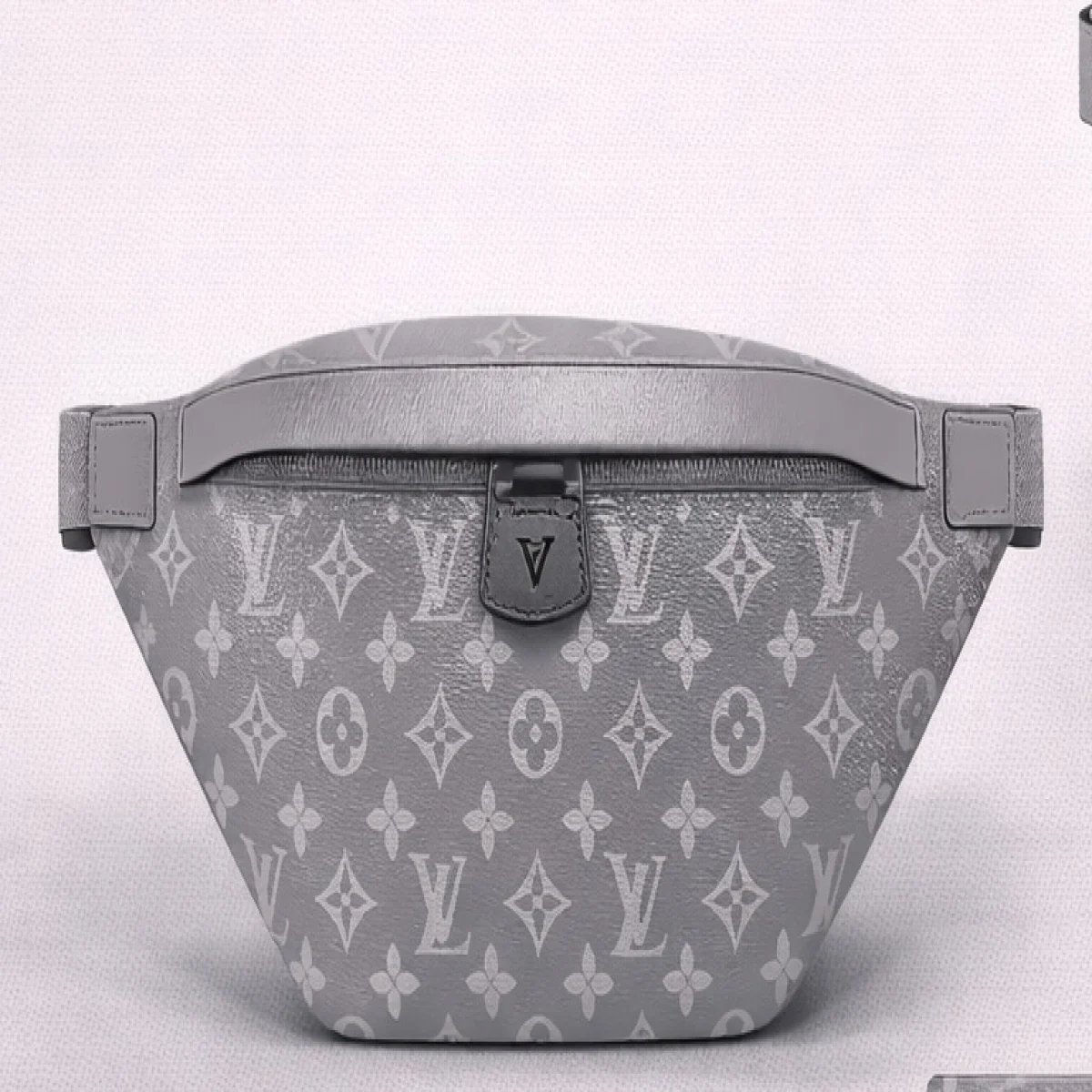 Louis Vuitton Monogram Eclipse Belt Bag - صورة 6
