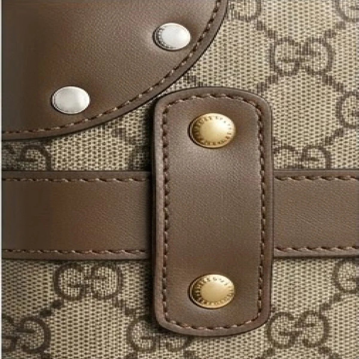 Gucci – GG Supreme Rolling Travel Suitcase Brown Leather Trim Premium Edition - صورة 2