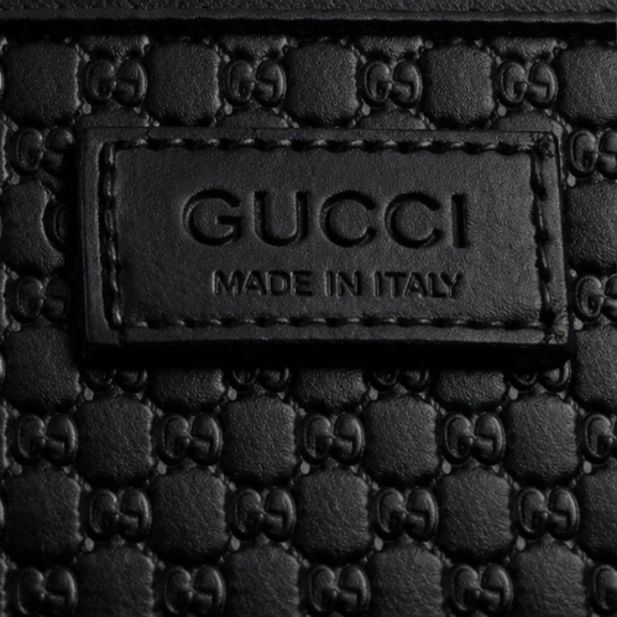 Gucci – Micro GG Textured Clutch – Black Edition - صورة 2