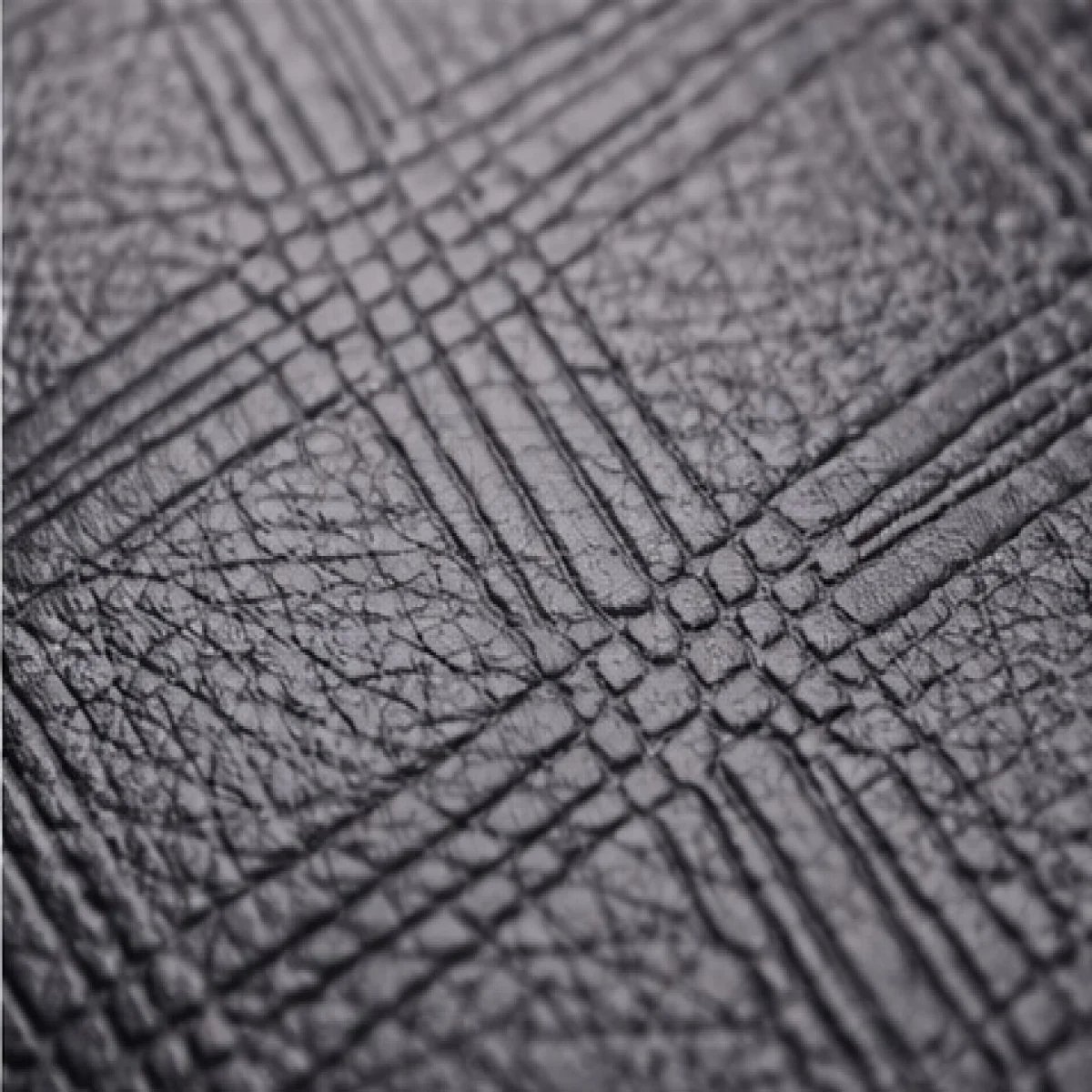 Burberry London Check Zip Wallet – Black Edition - صورة 3