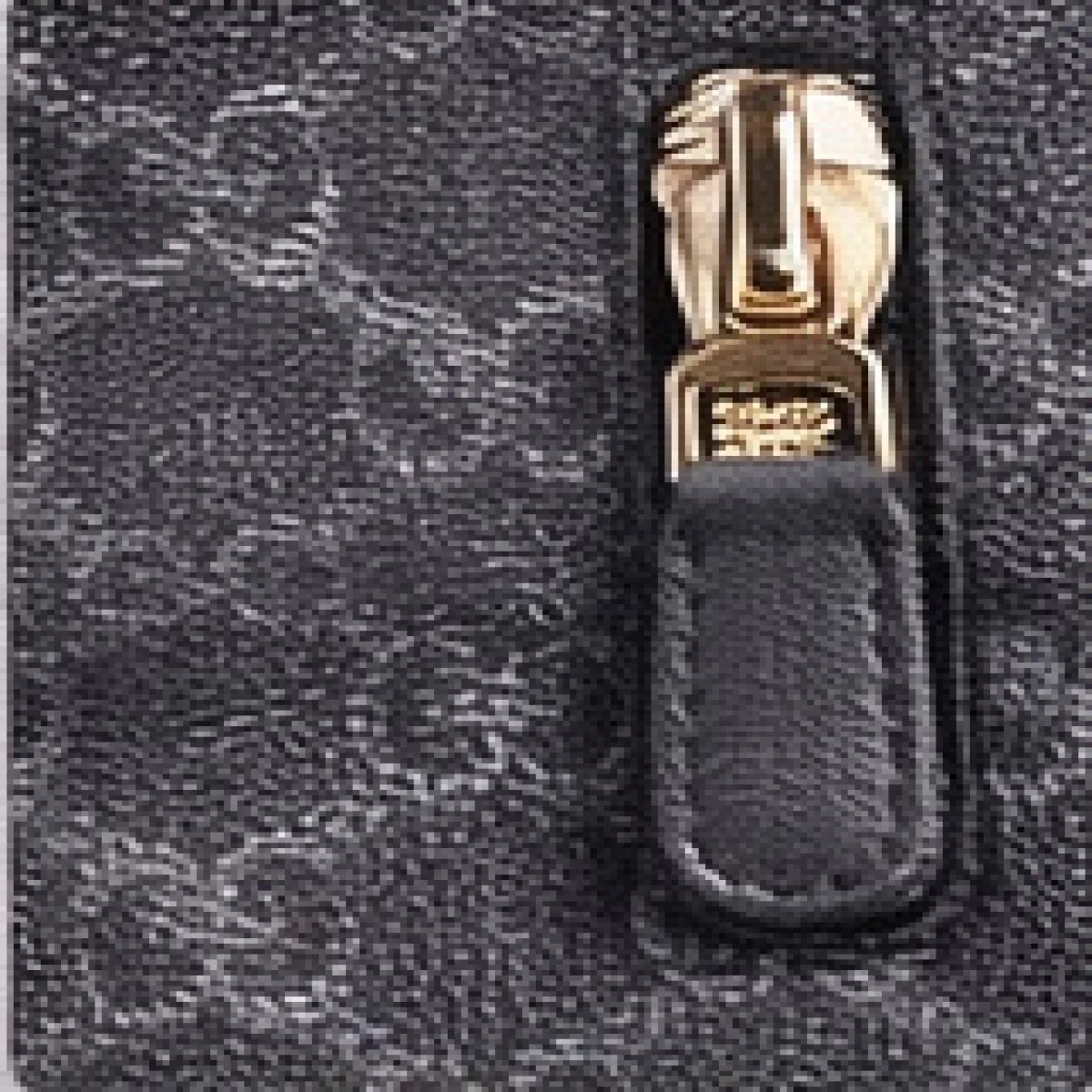 Gucci GG Supreme Cosmetic Pouch - صورة 3