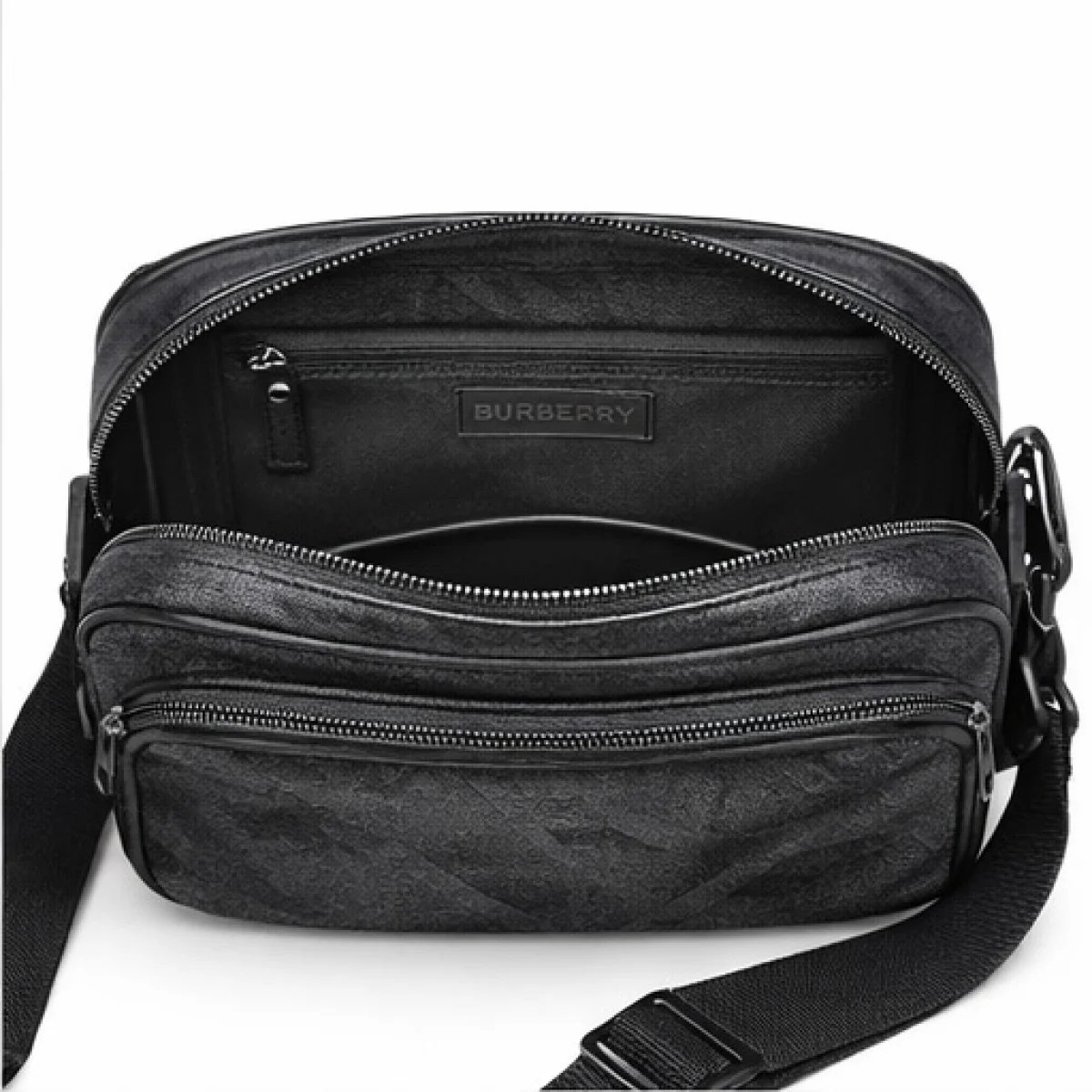 Burberry Embossed Leather Crossbody Bag – Black Edition - صورة 7