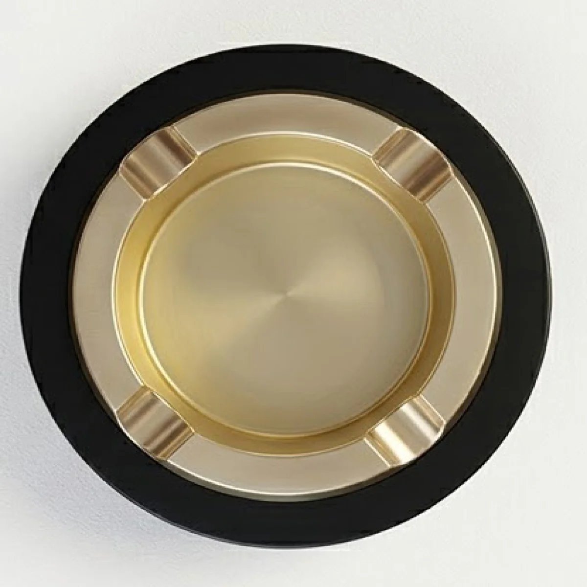 LOUIS VUITTON – Luxury Monogram Ashtray - صورة 4