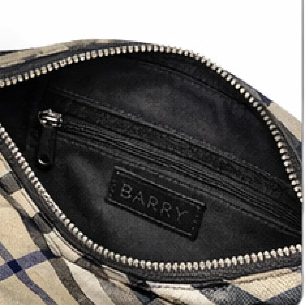 Burberry Vintage Check Crossbody Bag – Beige Classic Edition - صورة 5