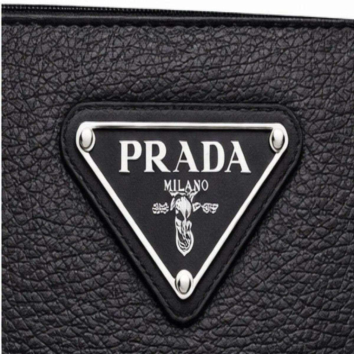 Prada Classic Leather Pouch Bag - صورة 7