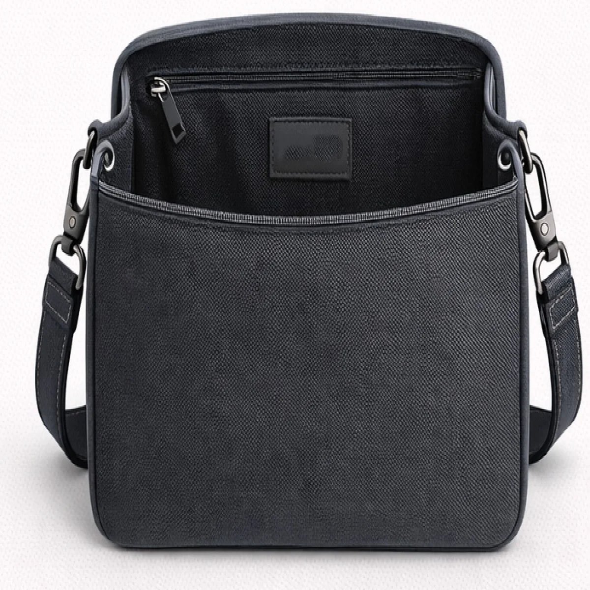 Urban Mini Classic Crossbody Bag - صورة 4