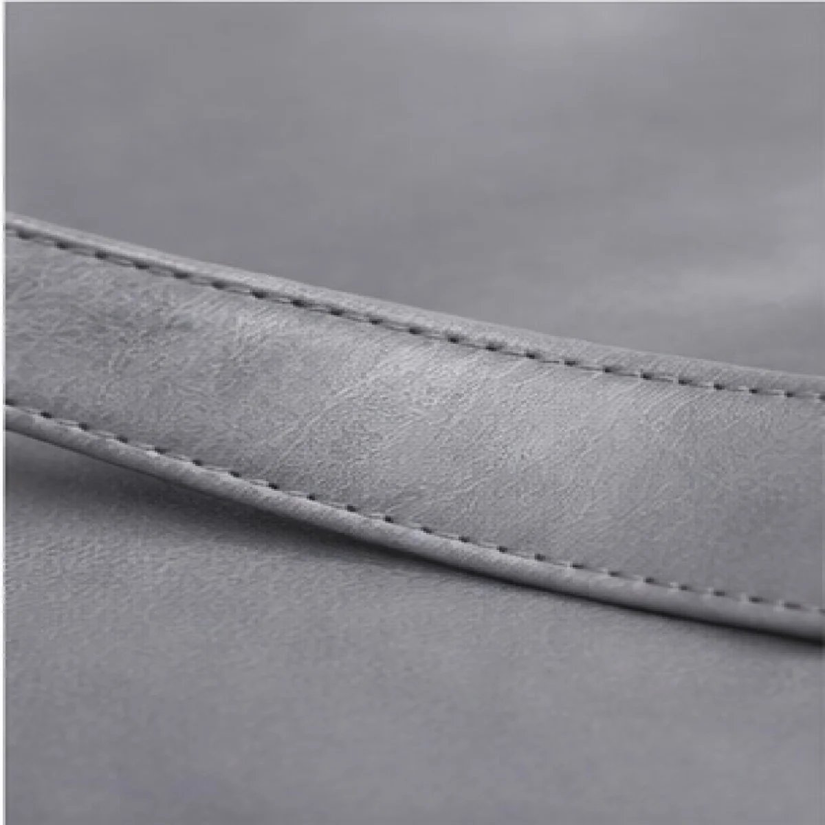 The Row Slouchy Shoulder Bag – Grey Leather Edition - صورة 2