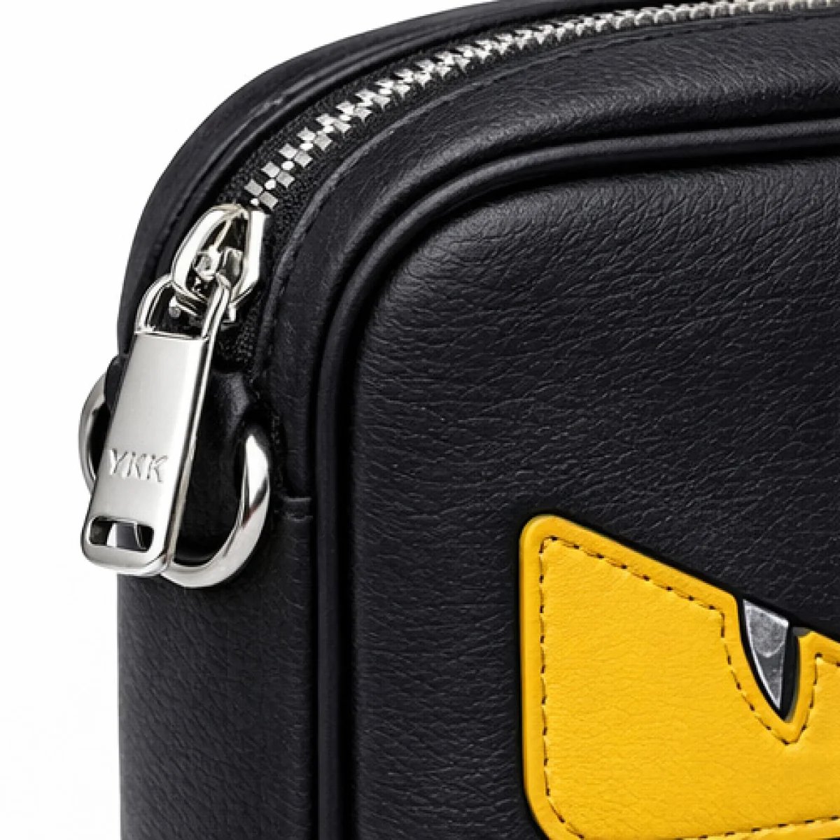 Fendi Monster Eyes Clutch - صورة 6