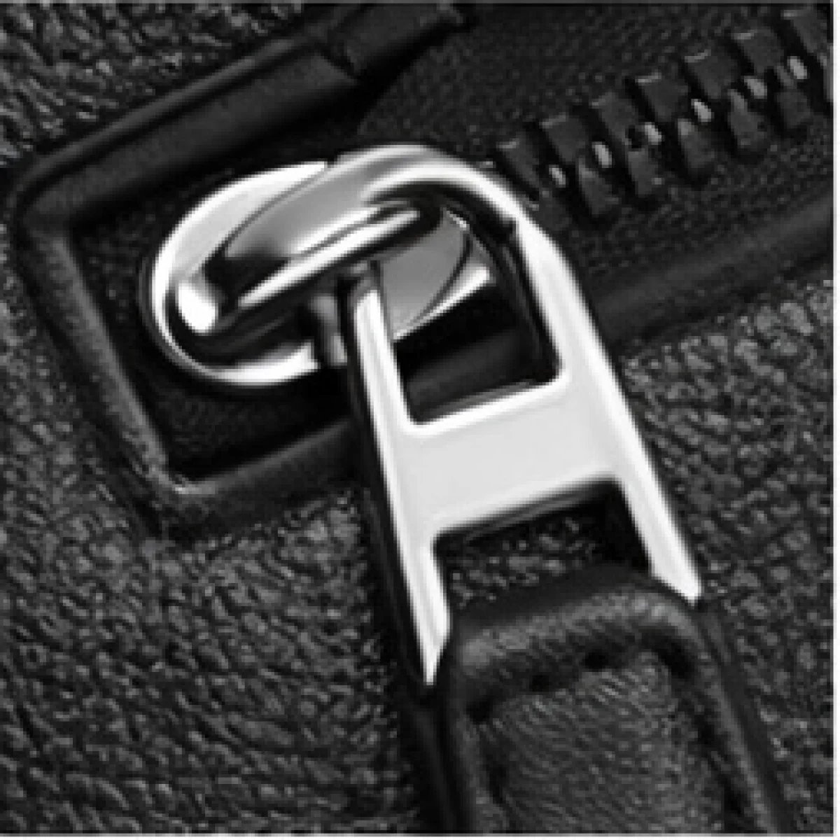 Prada Saffiano Leather Crossbody – Black Edition - صورة 4