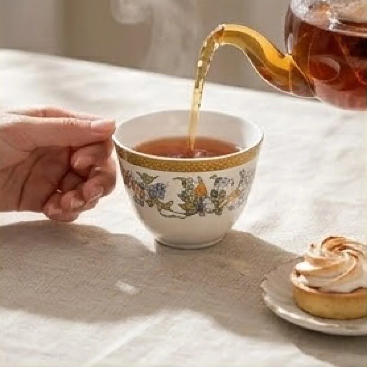 HERMÈS – Luxury Artistic Tea Cup Set - صورة 3
