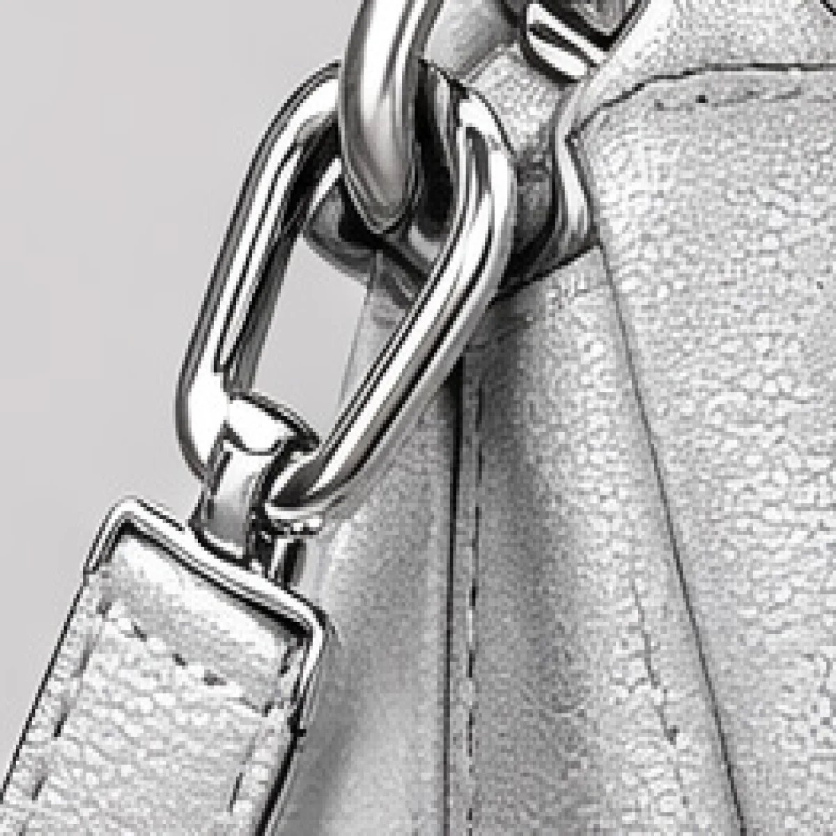 Fendi Peekaboo Iconic Mini Bag - صورة 3