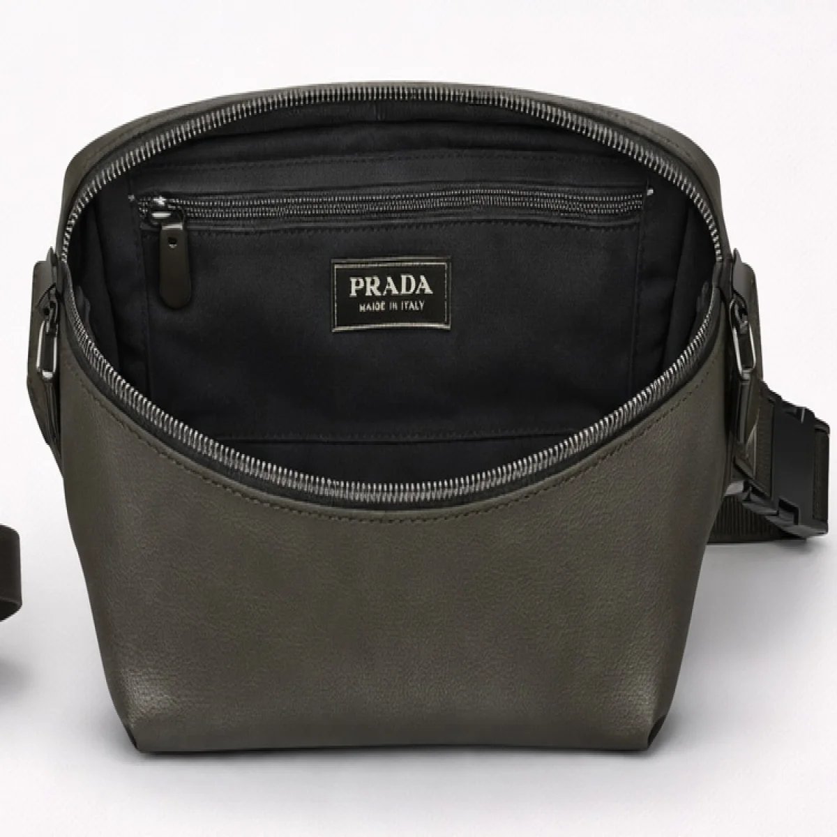 Bottega Veneta Leather Belt Bag - صورة 5