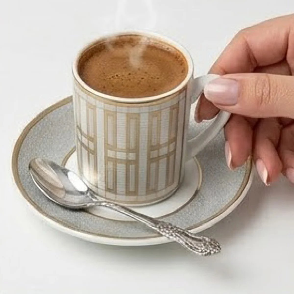 Royal Porcelain – Luxury Ceramic Cup Set - صورة 3