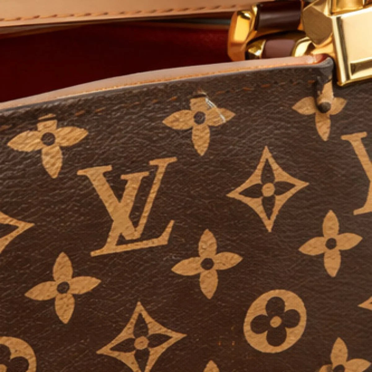 : Louis Vuitton Capucines BB – Monogram Edition - صورة 3