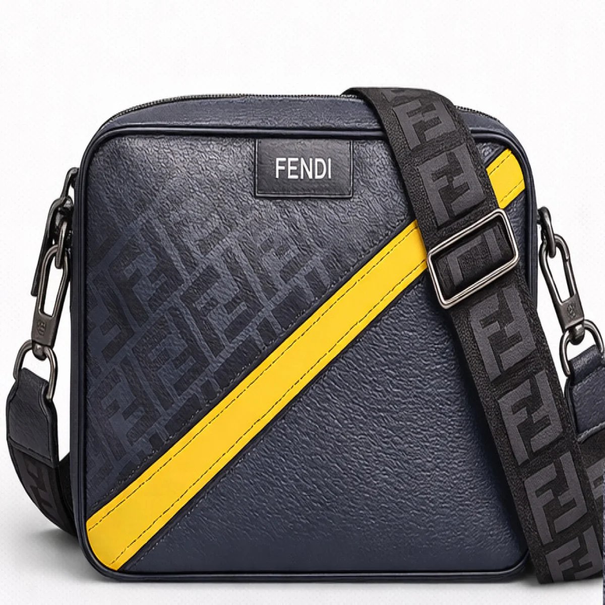 Fendi FF Logo Diagonal Camera Bag - صورة 5