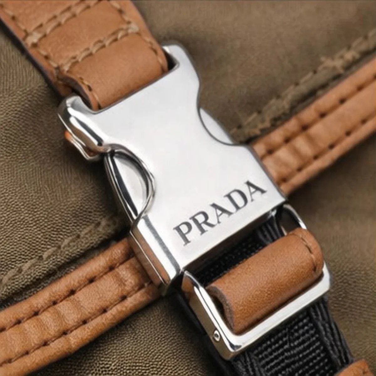 Prada Re-Nylon Flap Messenger Bag – Beige Edition - صورة 4