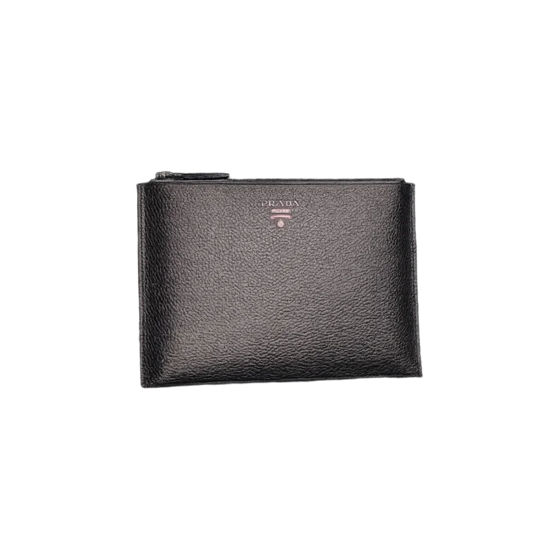 Grain Leather Minimal Clutch – Black Edition | تصميم فاخر كلاسيكي | باقر ستور العراق