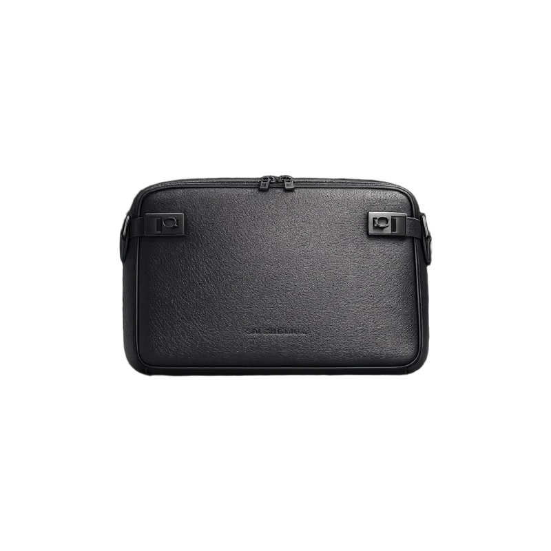 Salvatore Ferragamo Minimal Leather Crossbody Bag – Black Edition | تصميم فاخر مستوحى | باقر ستور العراق